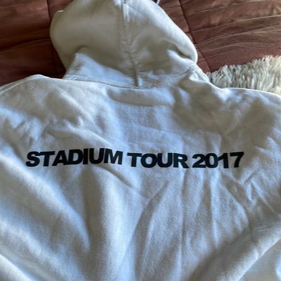 JUSTIN BIEBER SWEATSHIRT - Picture 3 of 3